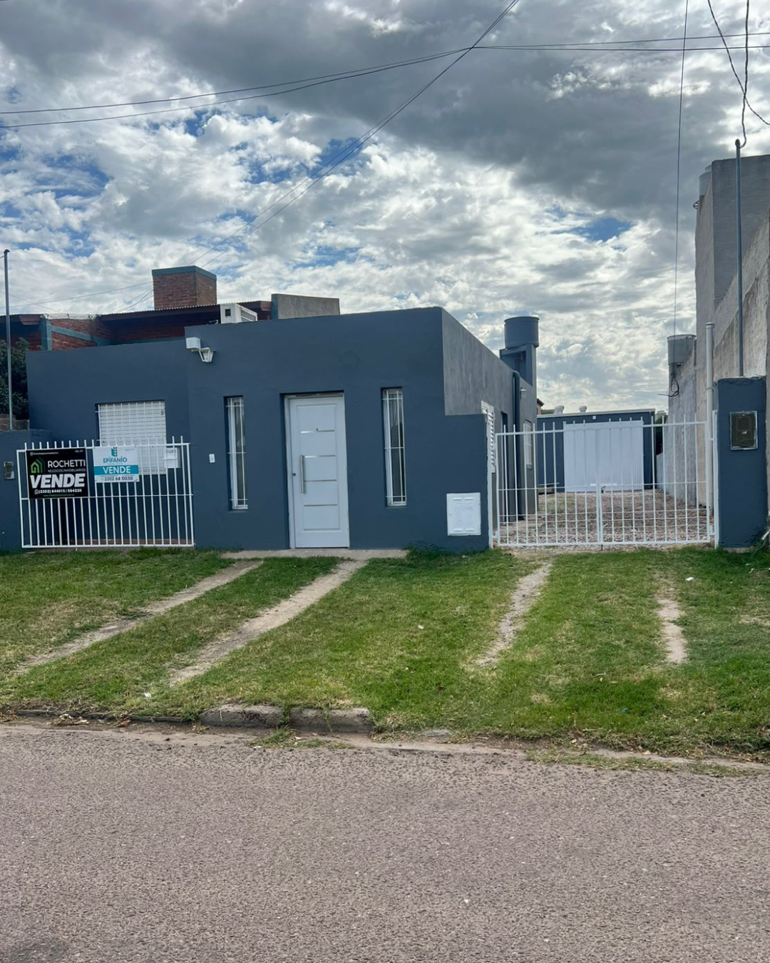 Casa + Galpón